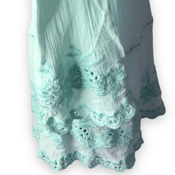 Boston Proper Mint Green Lace Embroidered Bell Sleeve Tunic Blouse - Picture 4 of 9